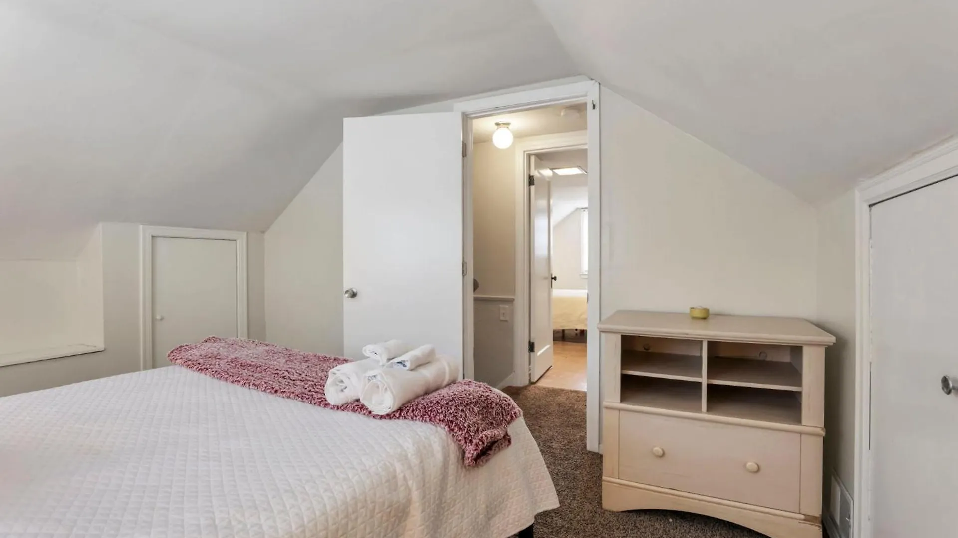 Housepitality - The Osu Hideaway - 4 Bedroom 5 Min From Osu Grandview Columbus Semesterbostad