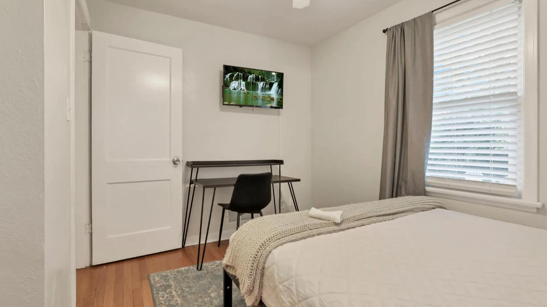 Housepitality - The Osu Hideaway - 4 Bedroom 5 Min From Osu Grandview Columbus 0*,  USA