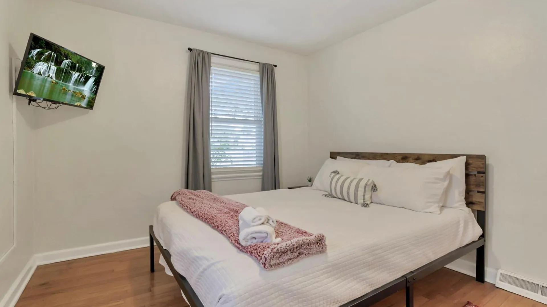 Semesterbostad Housepitality - The Osu Hideaway - 4 Bedroom 5 Min From Osu Grandview Columbus