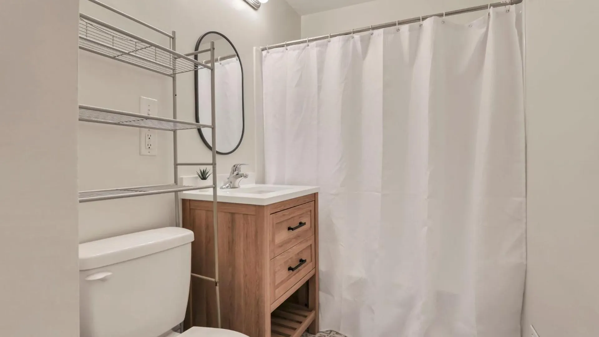 Housepitality - The Osu Hideaway - 4 Bedroom 5 Min From Osu Grandview Columbus 0*,  USA