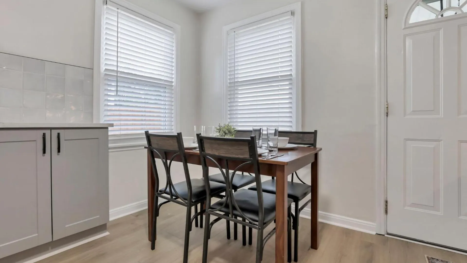 Semesterbostad Housepitality - The Osu Hideaway - 4 Bedroom 5 Min From Osu Grandview Columbus USA